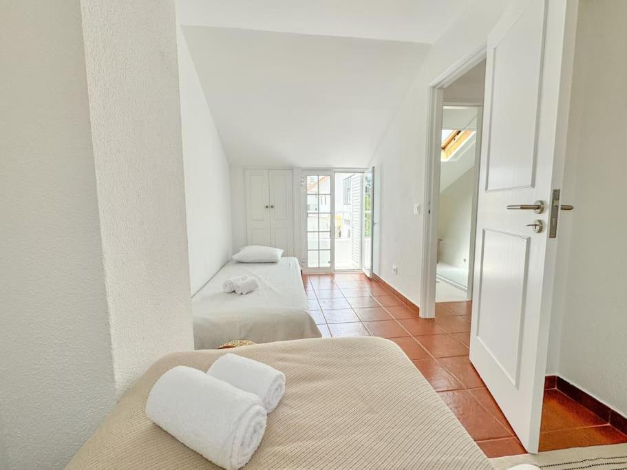 Costa Inn Beach House With Pool By Homeful Homes Costa de Caparica Zewnętrze zdjęcie